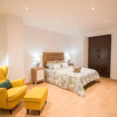 Tuguest Alhondiga Apartment Granada