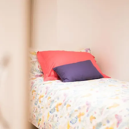 Tuguest Alhondiga Apartment