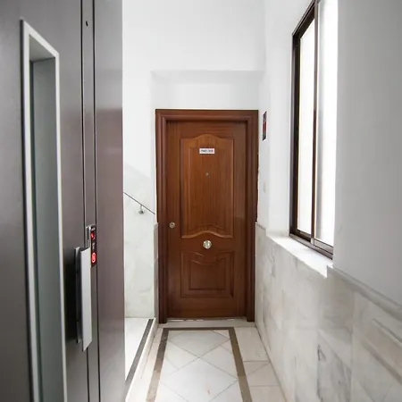 Tuguest Alhondiga Apartment