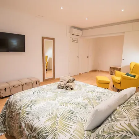 Tuguest Alhondiga Apartment