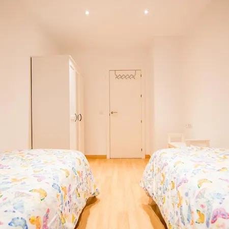 Tuguest Alhondiga Apartment